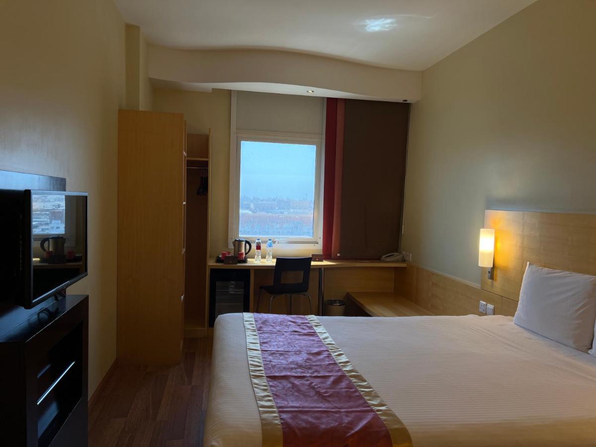 Hotel Ibis Yanbu Exterior foto