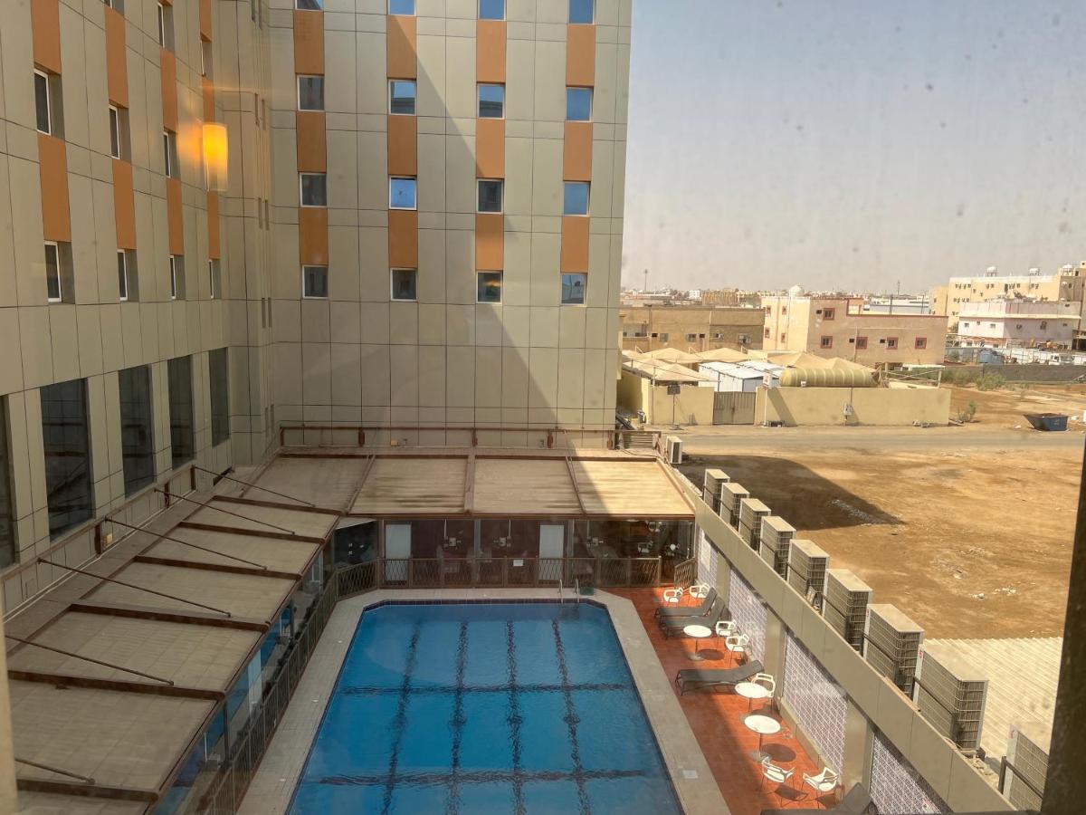 Hotel Ibis Yanbu Exterior foto
