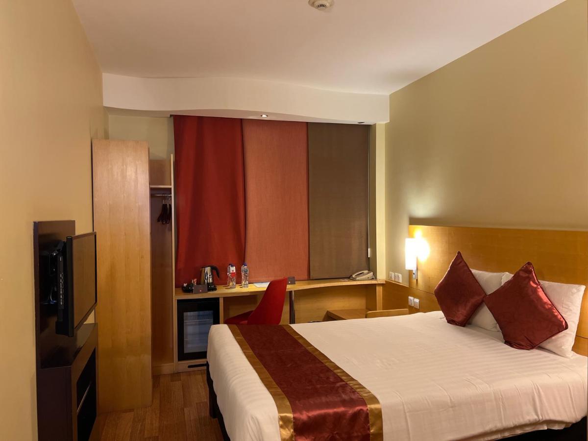 Hotel Ibis Yanbu Exterior foto