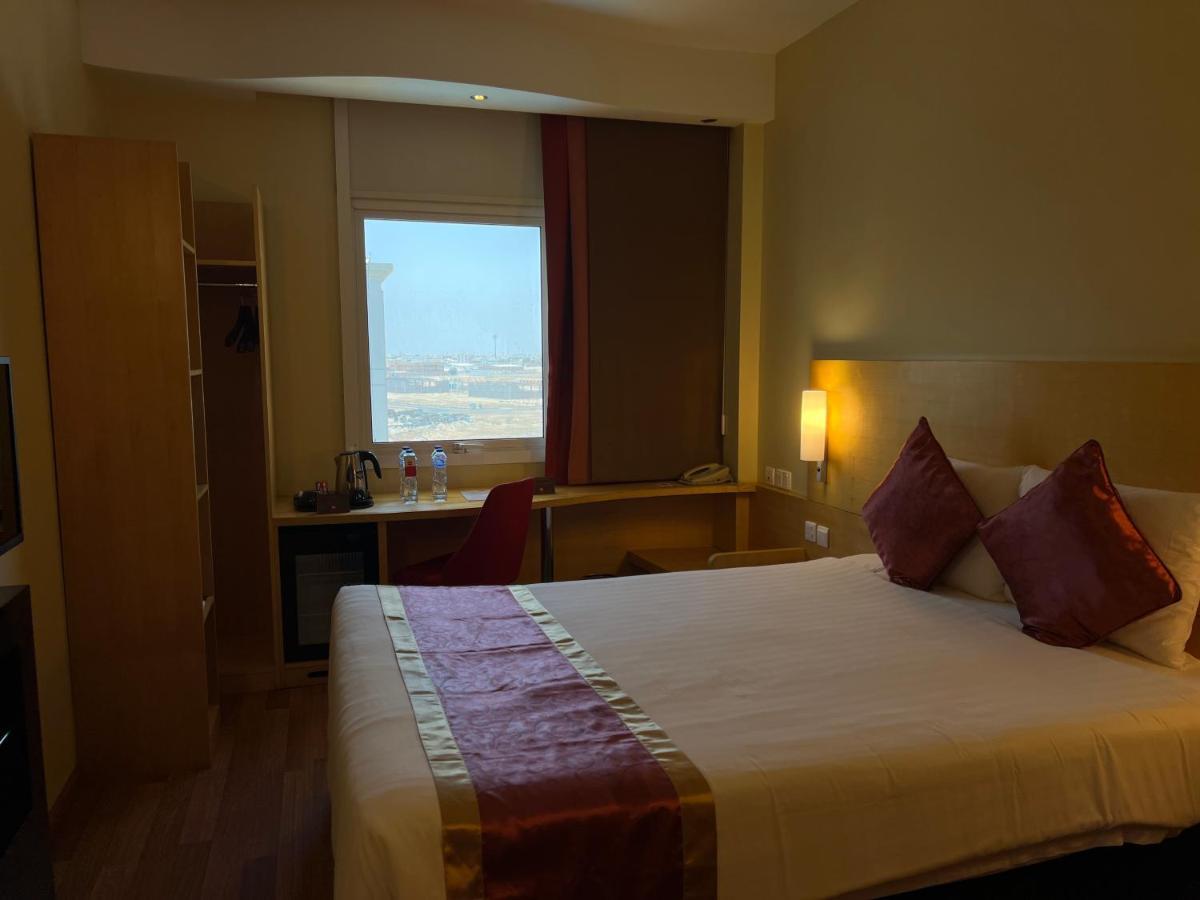 Hotel Ibis Yanbu Exterior foto